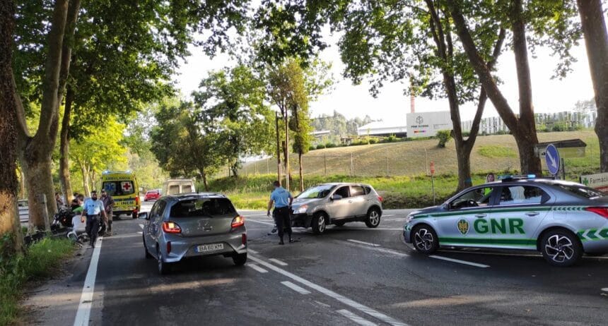 Viana: Acidente a envolver mota em São Romão do Neiva resulta num ferido Acidente EN13 Neiva