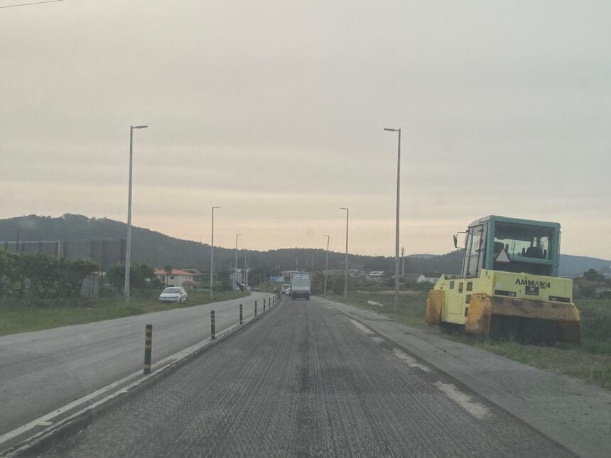 EM103-1 Barcelos caos transito obras