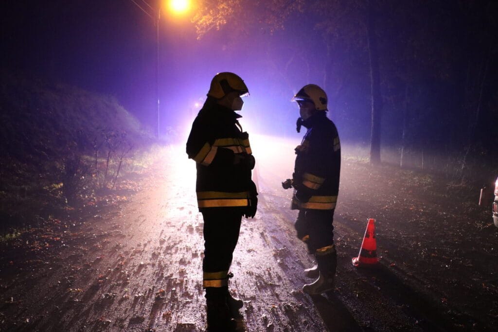 Alto Minho: Quatro mortos em despiste de carro seguido de incêndio em Melgaço Bombeiros noite acidente