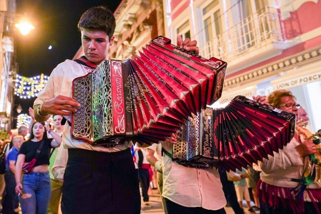 Braga: Esquece tudo. As imagens incríveis da noite de São João São João Braga