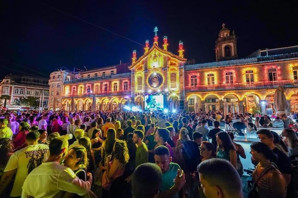 Braga: Esquece tudo. As imagens incríveis da noite de São João São João Braga