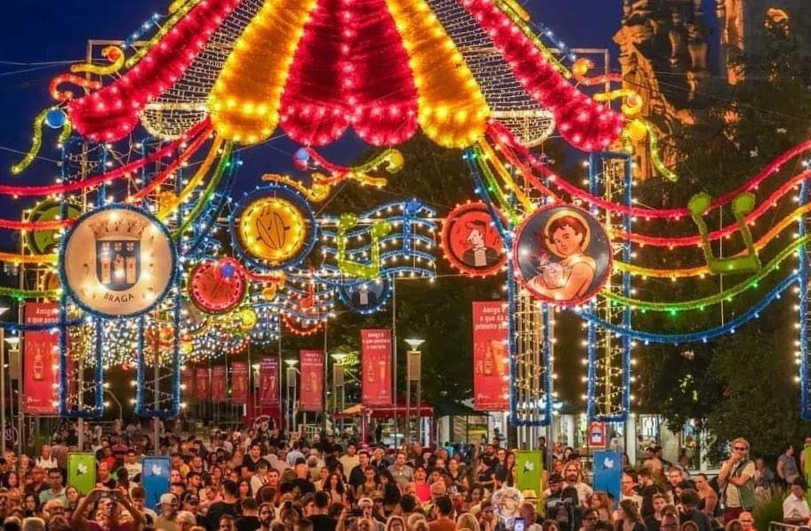 Braga: Esquece tudo. As imagens incríveis da noite de São João São João Braga