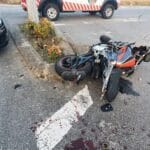 colisão de mota com carro em Marinhas