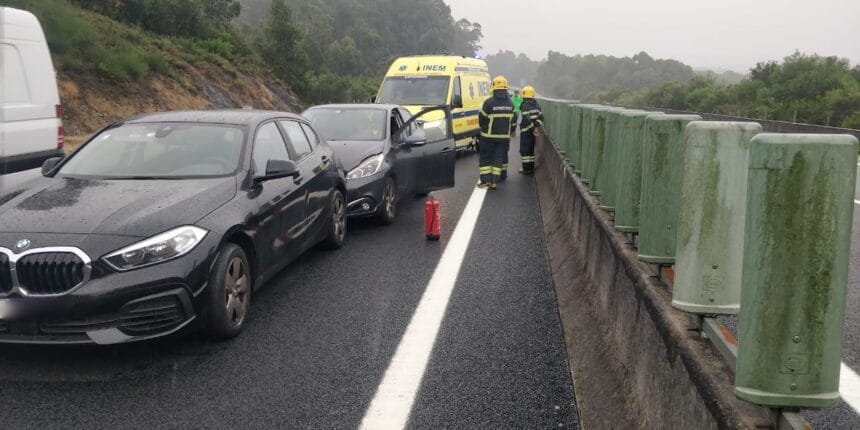 Esposende: Colisão na "subida" do costume da A28 faz um ferido acidente A28 esposende