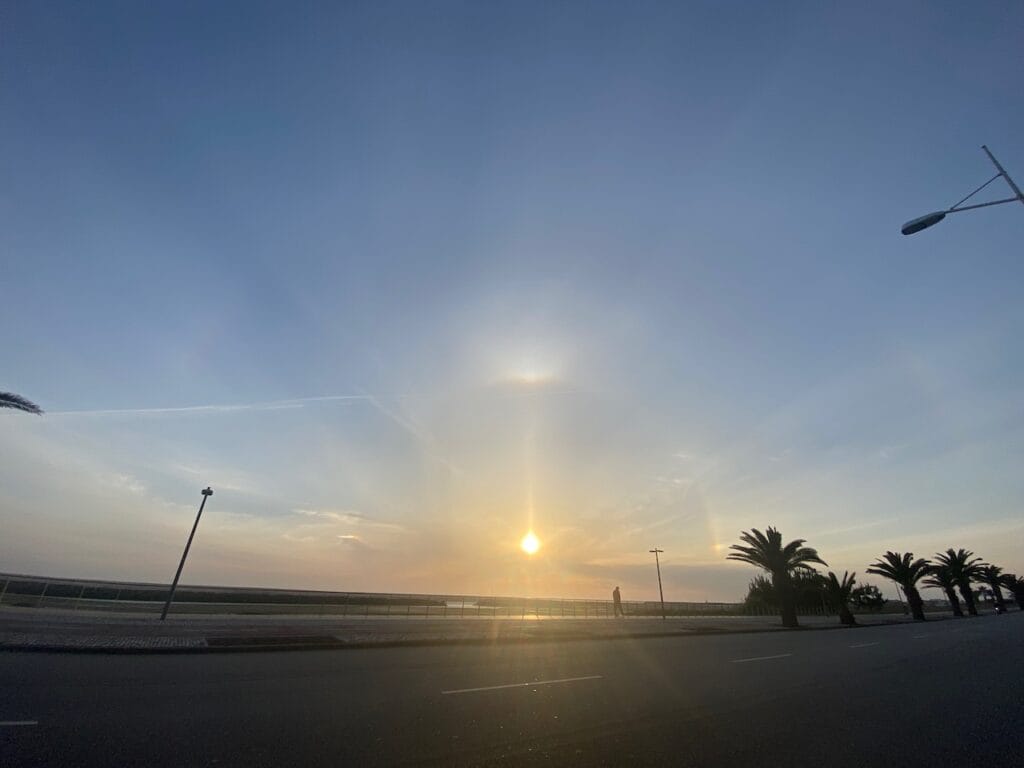 Halos e mais halos solares. O E24 captou alguns nos últimos dias em Barcelos, Esposende, Braga e Póvoa de Varzim halo esposende