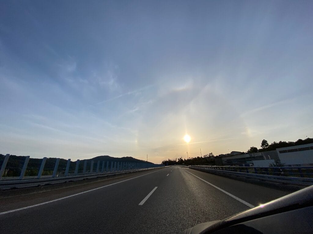 Halos e mais halos solares. O E24 captou alguns nos últimos dias em Barcelos, Esposende, Braga e Póvoa de Varzim halo barcelos