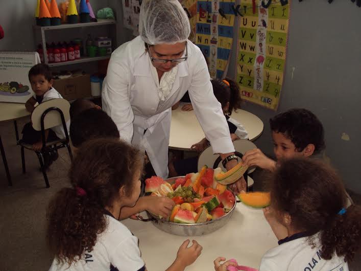 Associação de Braga fez um estudo e verificou que "consumo de ovo, leguminosas e peixe abaixo do recomendado nas creches" alimentacao nas creches estudo