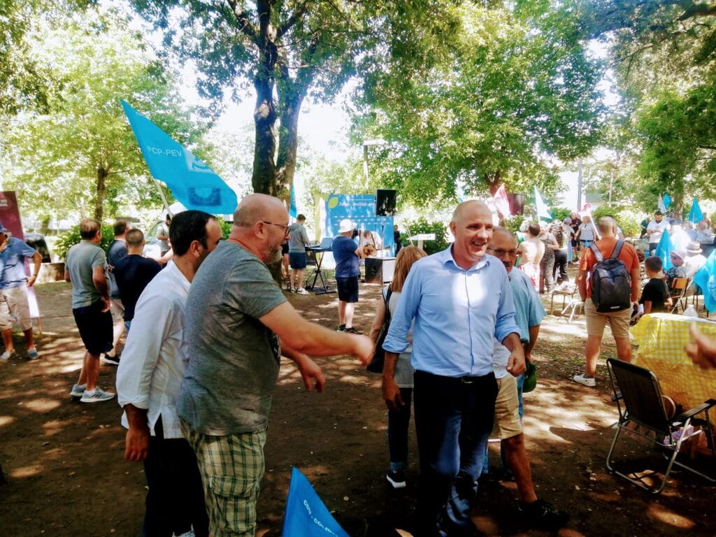 PCP rejeita ideia de que país seja um “caos” e diz que há “gente séria e honesta” Raimundo