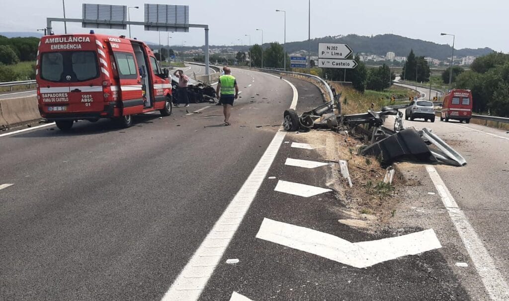 Acidente A28 Meadela