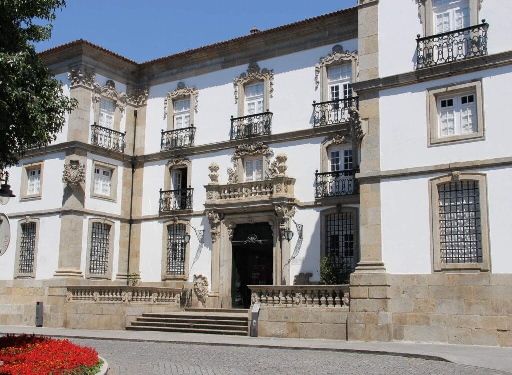 Braga: "Caça ao Tesouro" numa biblioteca com 182 anos? Sim, na BPB vai ser possível Biblioteca Pública de Braga