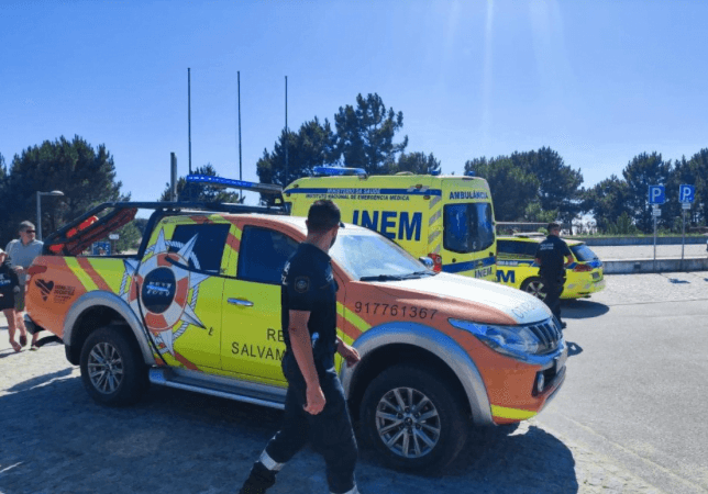 Viana: Kitsurfer espanhol em estado grave depois de ter embatido em paredão no Cabedelo INEM e Salva Vidas