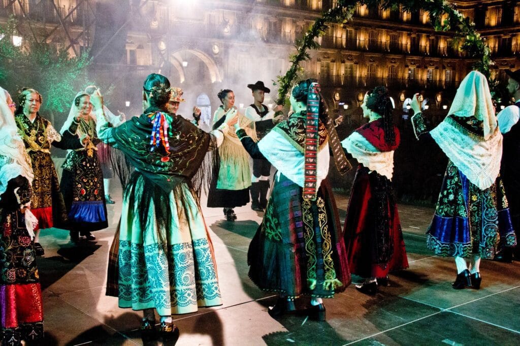 Festival Internacional de Folclore de Braga celebra a cultura de onze países FIF 2023 Salamanca Espanha
