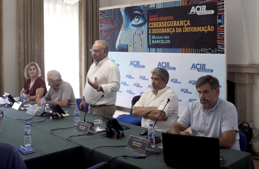 Barcelos: Francisco Pereira frisa que a transição digital "impõe novas regras para garantir o funcionamento seguro das organizações" ACIB seminario