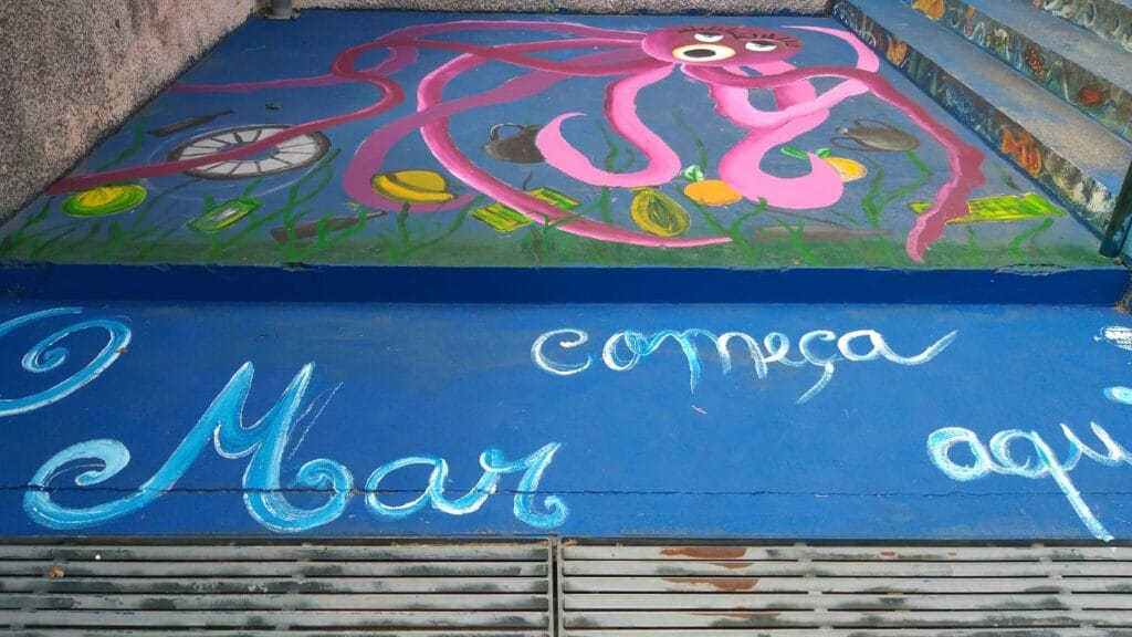 Braga: Afinal o mar começa nuns "Muros com Vida" mar braga