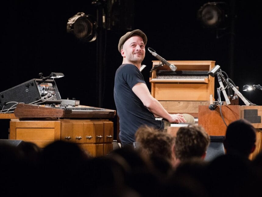 Nils Frahm e Josh Rouse no Festival para Gente Sentada em novembro em Braga Nils f