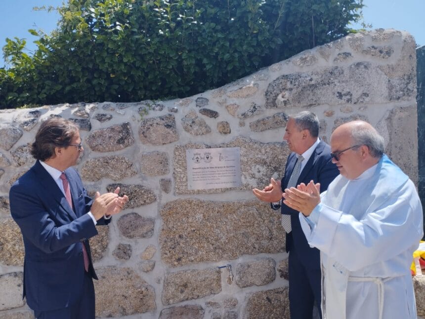 Barcelos: Quintiães inaugura adro da igreja e ampliação do cemitério Imagem 1 10