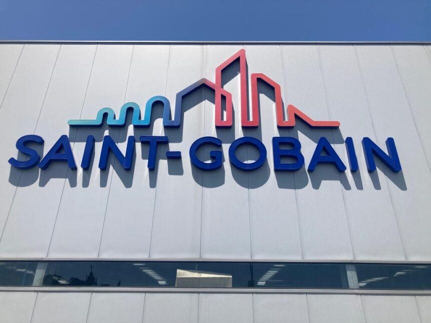 Saint-Gobain abre loja Distriplac em Braga Saint Gobain