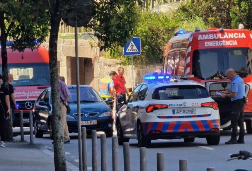 Viana: Mulher em estado grave depois de colhida por carro junto ao "Estação Viana" Atropelamento Viana