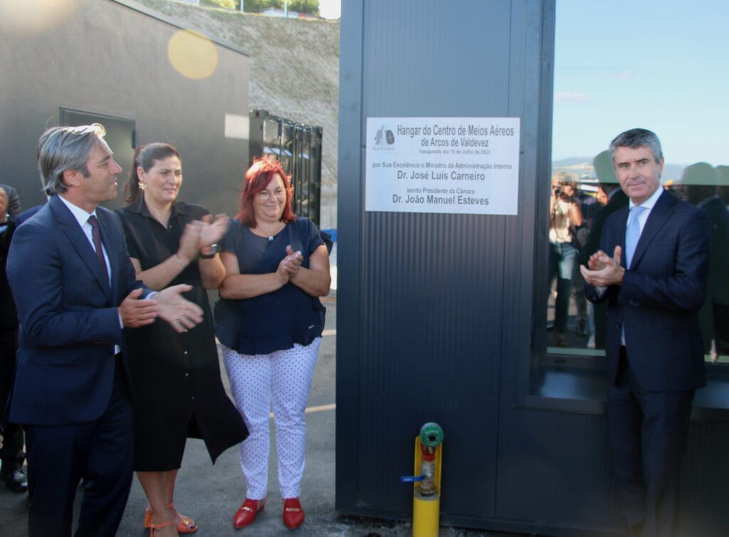 Arcos de Valdevez: Inaugurado novo hangar que vai reforçar eficácia "aérea" hangar5