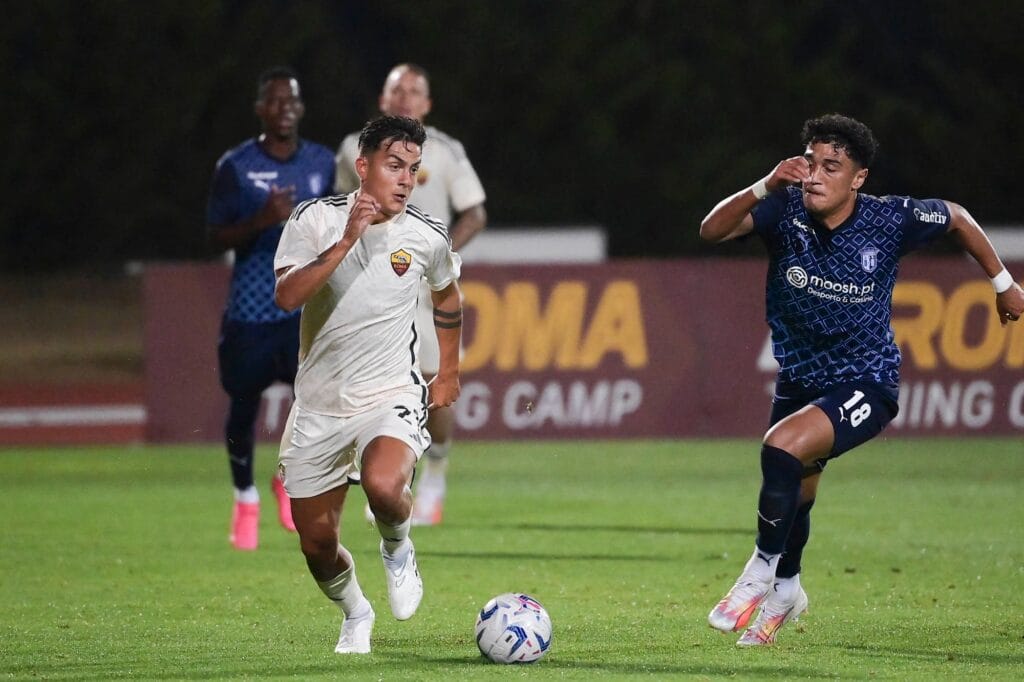 Futebol: AS Roma e SC Braga empatam em jogo de preparação em Albufeira SC Braga Roma