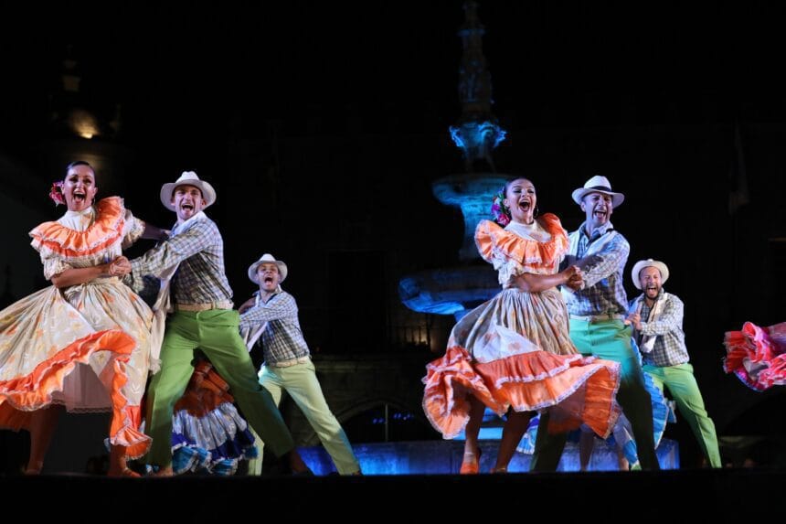 Não esqueça. Há folclore internacional em Viana do Castelo. Cinco dias com 200 participantes folclore viana do castelo