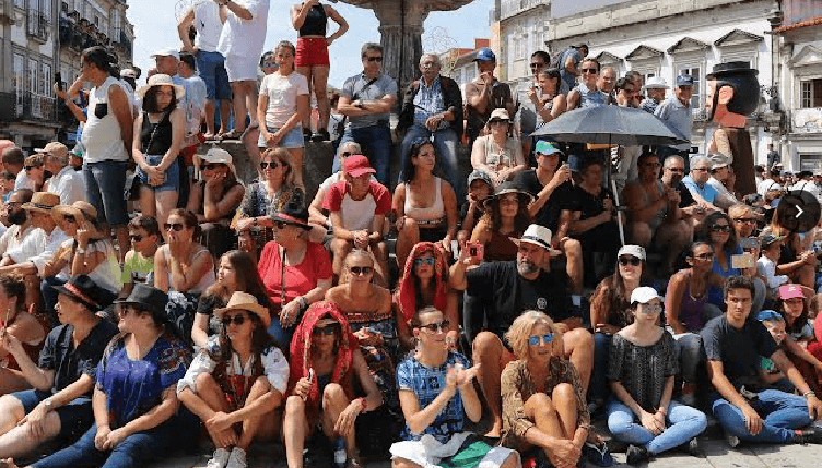 Viana: Turistas “são agentes de dinamização da festa” da Romaria d´Agonia Pessoas viana