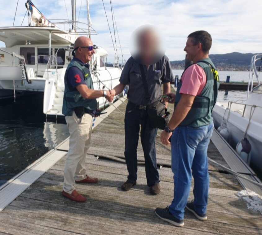 Catamarã roubado em Portimão recuperado em Baiona catamara roubado portimao