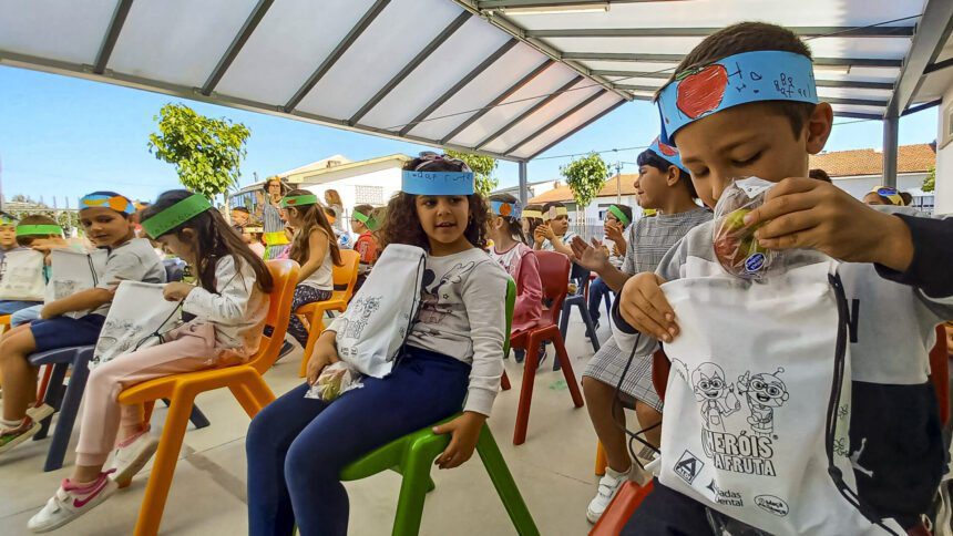 Um terço das crianças sem acesso gratuito a fruta ou hortícolas na escola. Mas Braga está bem fruta herois