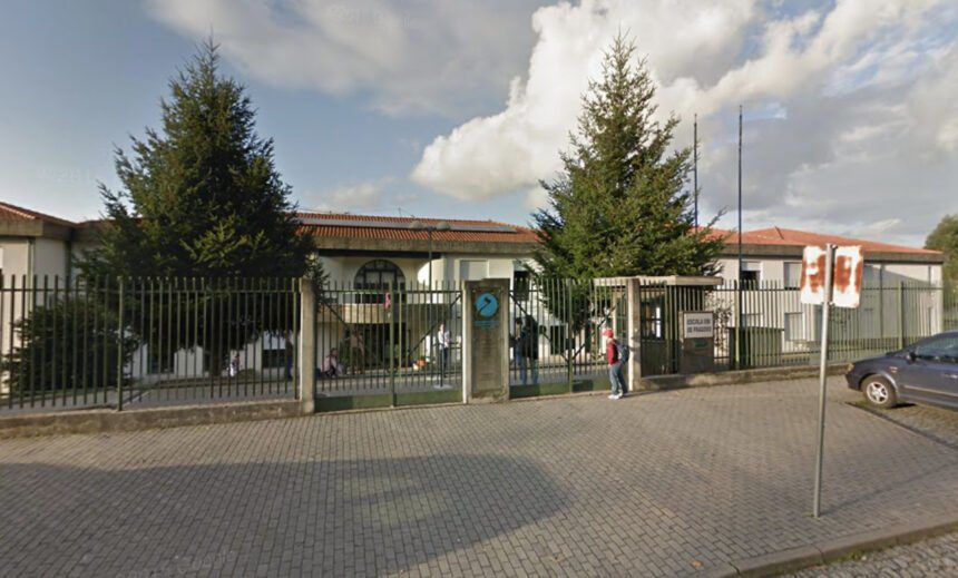 Barcelos: Escola em Fragoso tem uma nova vida. Porquê? Proibiu telemóveis escola fragoso barcelos telemoveis