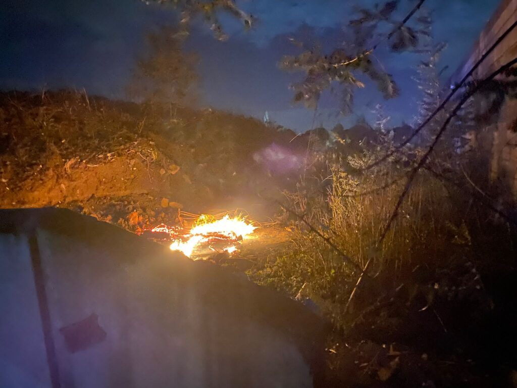 Esposende: Incêndio em detritos na Zona Industrial de Bouro mobiliza bombeiros IMG 3739