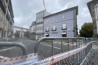 Prédio ameaça ruir em Braga
