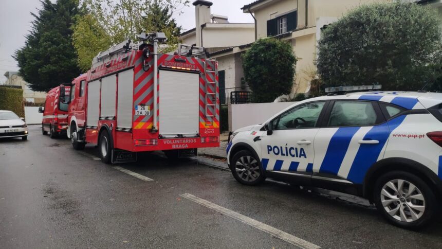 Braga: Casal de idosos caído em casa resgatado pelos bombeiros em Nogueira rua garcia hora socorro Braga