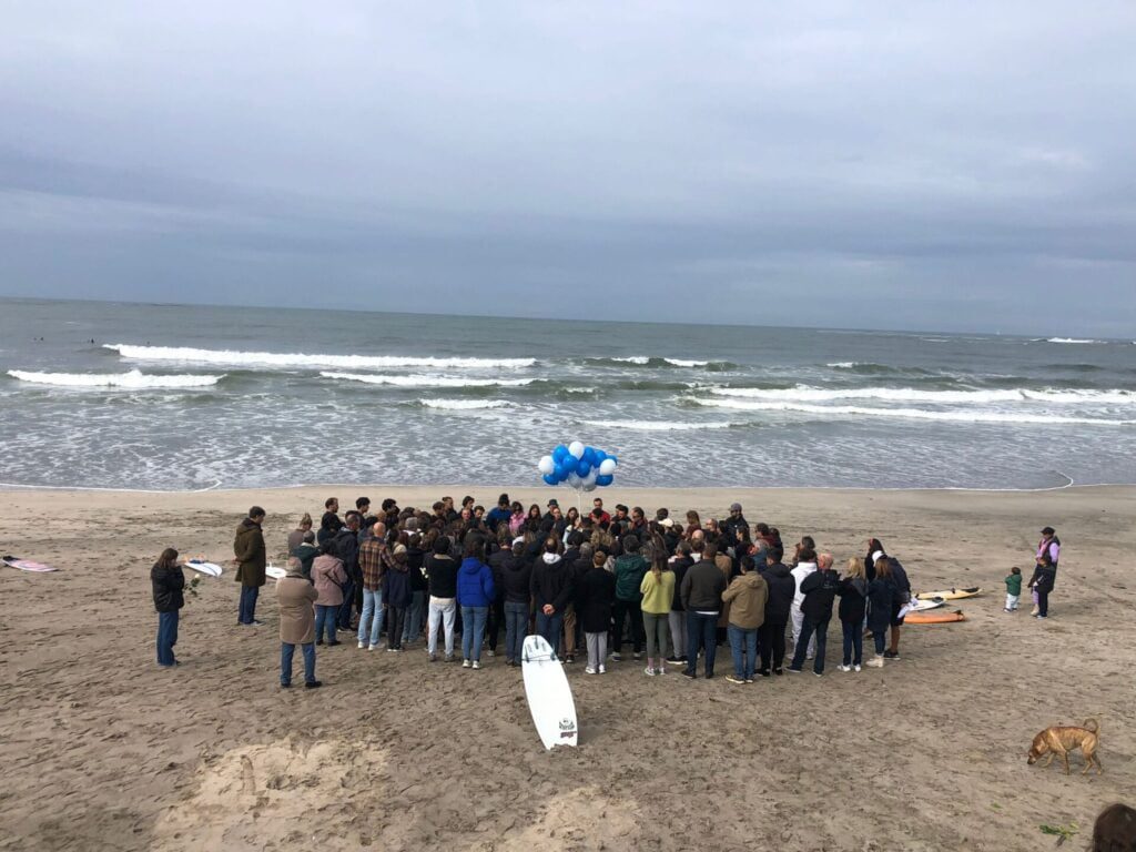 Esposende: "Tito" apanhou hoje a onda eterna em Ofir (c/fotos) tito ofir homenagem