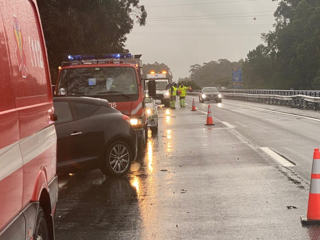 Esposende: Entrada da ponte do rio Cávado "faz nova vítima" na A28 acidente A28 ponte rio cavado