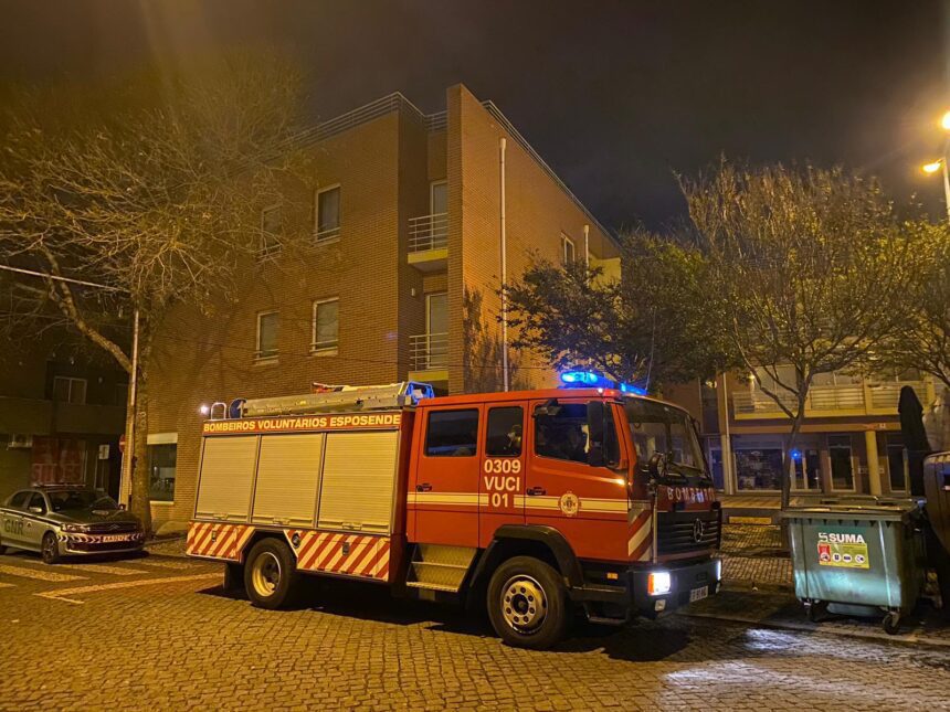 BV Esposende predio noite