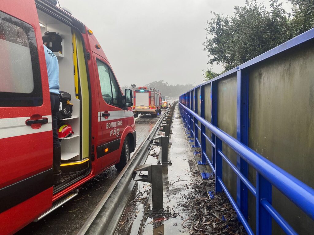 Esposende: Despiste na A28 faz um ferido Acidente Esposende A28