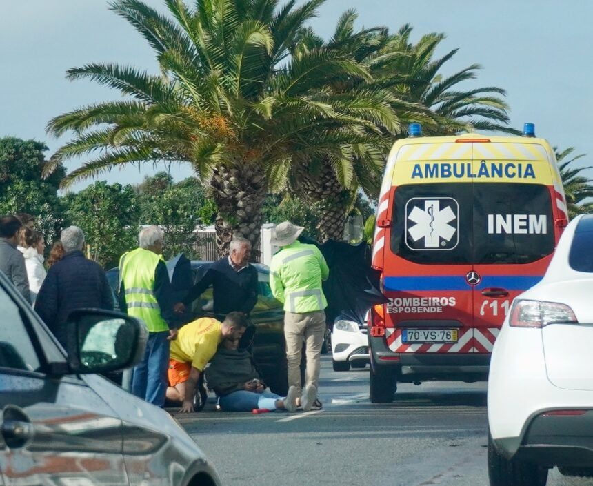 Esposende: Colisão a envolver mota e carro faz um ferido na Marginal acidente Marginal esposende