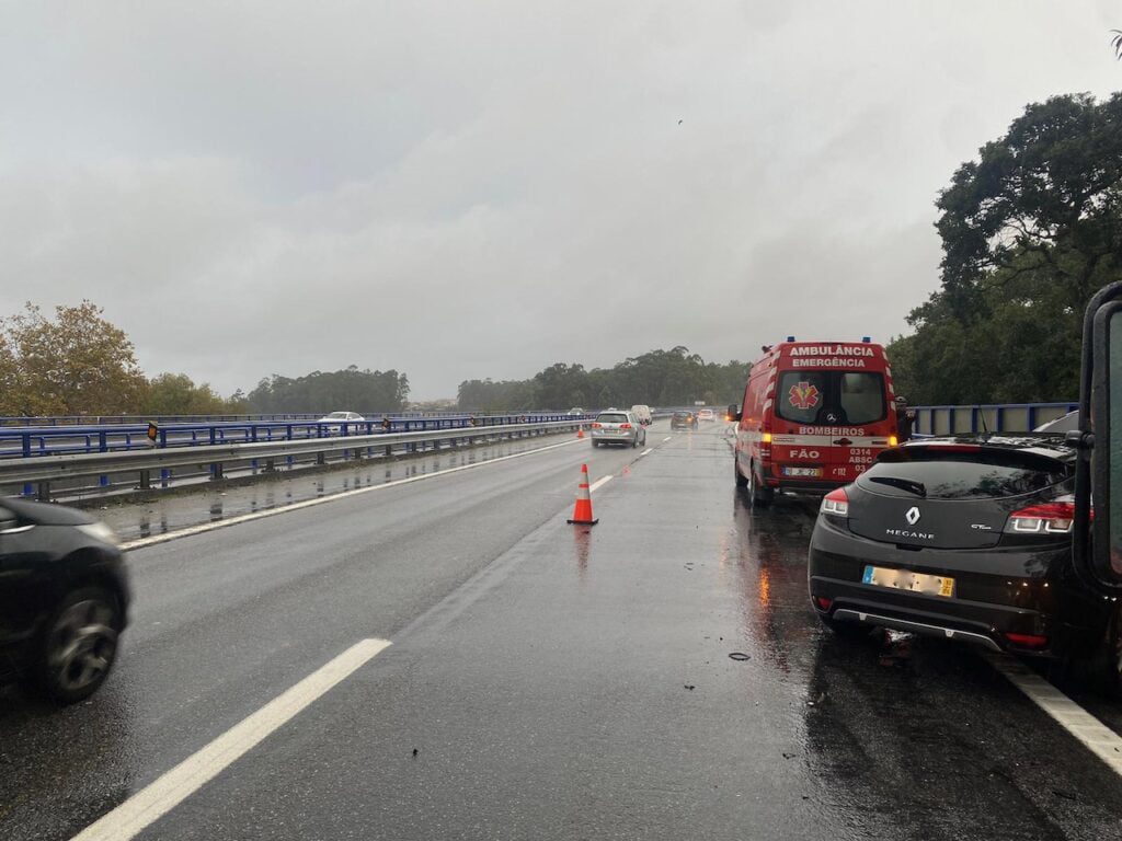 Esposende: Entrada da ponte do rio Cávado "faz nova vítima" na A28 a28 ponte esposende