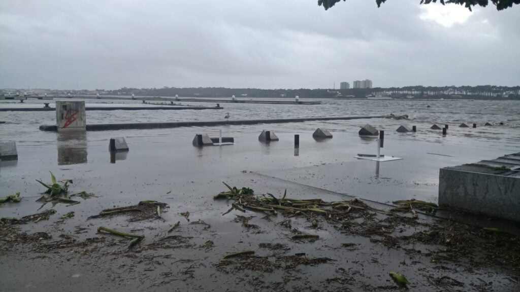Esposende: Imagens mostram Rio Cávado a invadir parque na Marginal f9f2f0ad c26e 43b7 883c 0988473ac37d