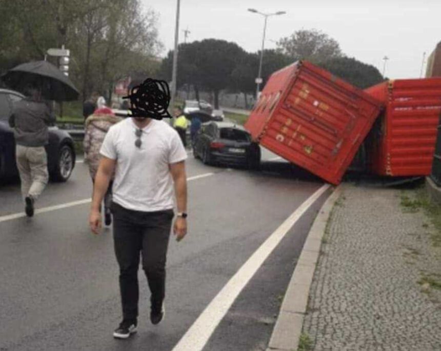 contentores na A28 dois feridos