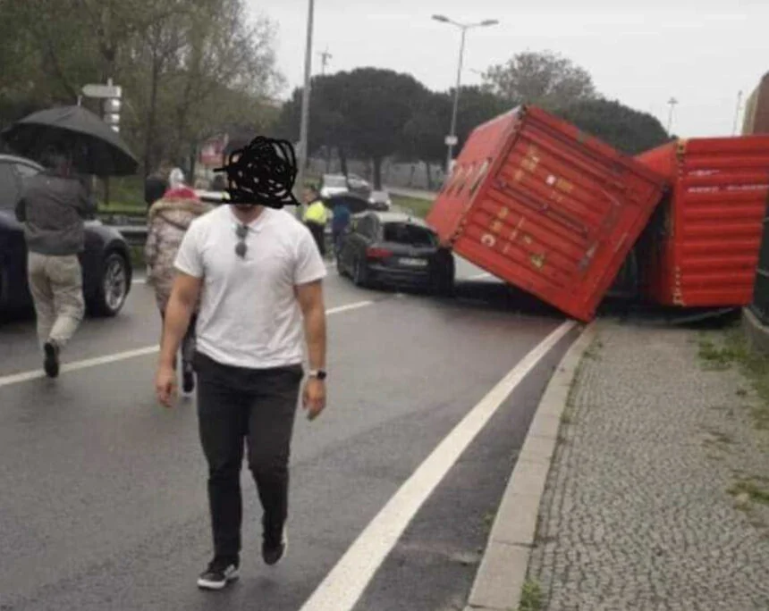 contentores na A28 dois feridos