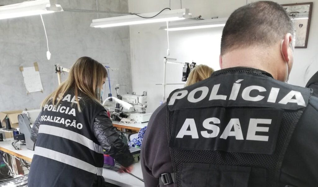 Minho: ASAE apreende mais de 13 mil artigos contrafeitos em confeção