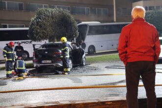 carro de matricula espanhol arde por horal axis ofir