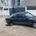 carro cai em buraco