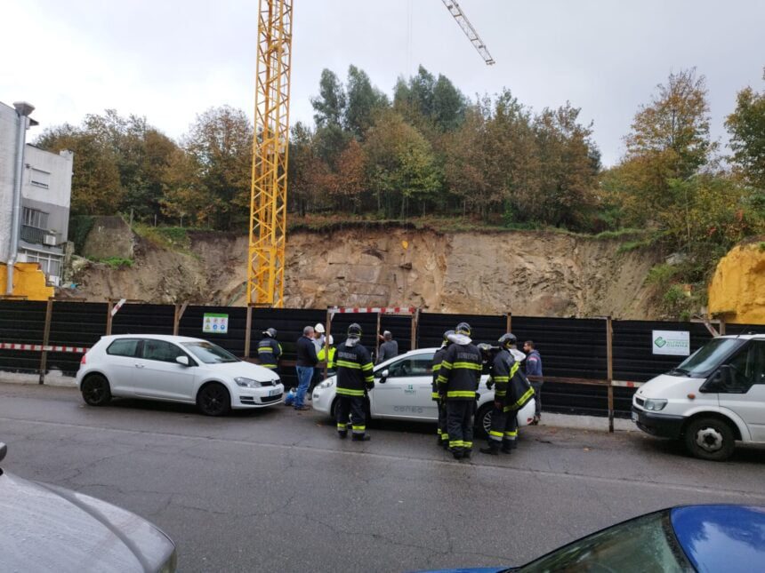 Braga: Grande susto na Devesa. Trabalhadores escapam a aluimento de terras em obras aluimento terras obra braga