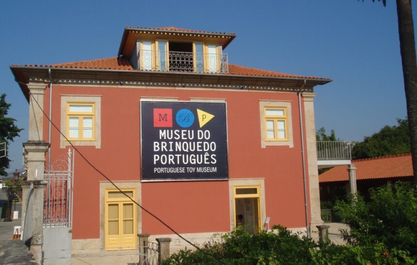 Ponte de Lima: Coleção de 300 bonecas e 500 carros no Museu do Brinquedo museu brinquedo ponte de lima