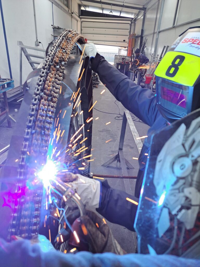 Motociclismo: Aqui estão as primeiras imagens da escultura de homenagem ao Paulo Gonçalves "Speddy" paulo gonçalves escultura