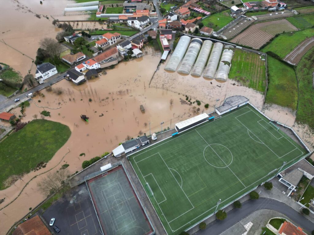 Imagens impressionantes dos efeitos da chuva na Estela 408104139 855484399914242 5459173212366215053 n 2