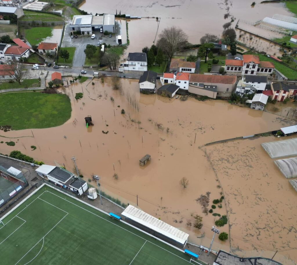 Imagens impressionantes dos efeitos da chuva na Estela 408824369 855484293247586 1154812932351599589 n e1701969526136