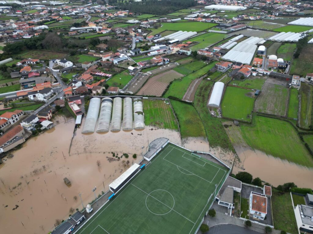 Imagens impressionantes dos efeitos da chuva na Estela 408919261 855484379914244 6786783957935725094 n 2